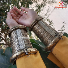 Load image into Gallery viewer, Tribal Golden Massive Handcuff Hinged Bracelet