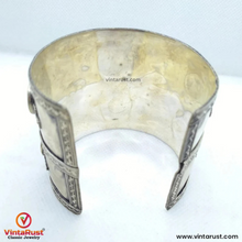 Load image into Gallery viewer, Vintage Ethnic Silver Tribal Statement Bracelet