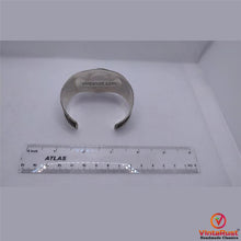 Load image into Gallery viewer, Vintage Turquoise Stone Cuff Bracelet