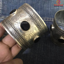 Load image into Gallery viewer, Black Onyx Stone Tribal Adjustable Handcuff