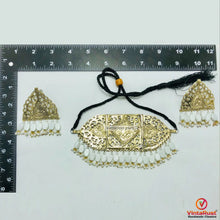 Load image into Gallery viewer, Vintage White Stones and Pearls Jewelry Set