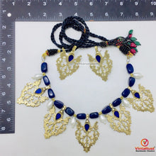 Load image into Gallery viewer, Tribal Stone and Pearls Beaded Motif Jewelry Set