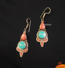Load image into Gallery viewer, Tribal Handmade Dangle Earrings
