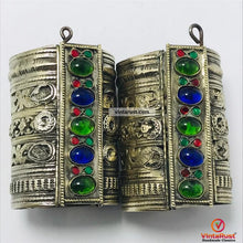 Load image into Gallery viewer, Vintage Blue and Green Glass Stones Handcuff Bracelet