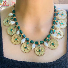 Load image into Gallery viewer, Handmade Pearls and Beads Jewelry Set