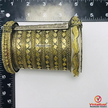 Load image into Gallery viewer, Tribal Golden Massive Handcuff Hinged Bracelet