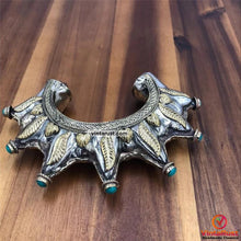 Load image into Gallery viewer, Vintage Handmade Spike Single Cuff Bracelet