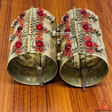 Load image into Gallery viewer, Handmade Red Stone Kuchi Handcuff Bracelet