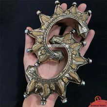 Load image into Gallery viewer, Vintage Handmade Spike Single Cuff Bracelet