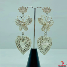 Load image into Gallery viewer, Handmade Silver Tone Heart Shaped Earrings