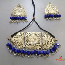 Load image into Gallery viewer, Tribal Amulet Blue Beads Choker with Earrings