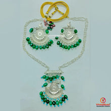 Load image into Gallery viewer, Oxidized Silver Jewelry Set With Green Stones