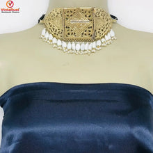 Load image into Gallery viewer, Vintage White Stones and Pearls Jewelry Set