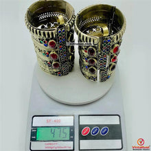 Load image into Gallery viewer, Vintage Boho Massive Cuff With Glass Stones