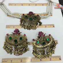 Load image into Gallery viewer, Pink and Green Flower Jewelry Set