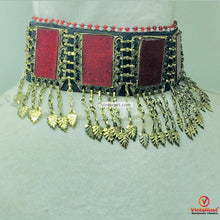 Load image into Gallery viewer, Handmade Necklace With Matha Tikka and Earrings