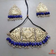 Load image into Gallery viewer, Tribal Amulet Blue Beads Choker with Earrings