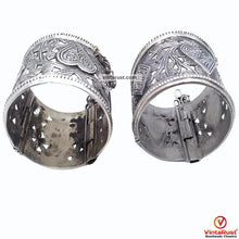 Load image into Gallery viewer, Vintage Boho Style Handcuffs Bracelets