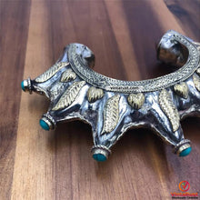 Load image into Gallery viewer, Vintage Handmade Spike Single Cuff Bracelet