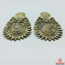 Load image into Gallery viewer, Vintage Massive Golden Tone Tribal Earrings