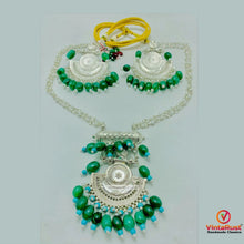 Load image into Gallery viewer, Oxidized Silver Jewelry Set With Green Stones
