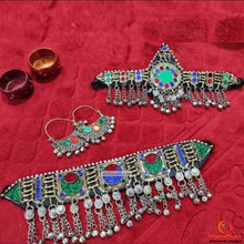 Load image into Gallery viewer, Traditional Matha Patti Chokers Jewelry Set