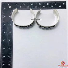 Load image into Gallery viewer, Tribal Slim Handmade Kuchi Stones Bracelet