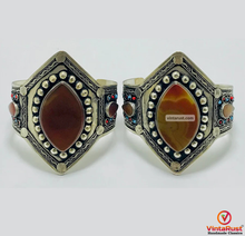 Load image into Gallery viewer, Vintage Boho Style Carnelian Stones Cuff Bracelet