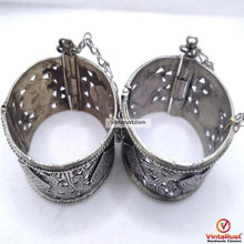 Load image into Gallery viewer, Vintage Boho Style Cuff Bracelet