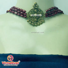 Load image into Gallery viewer, Handmade Beaded Jewelry Set With Golden Metal Motif