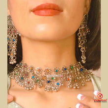Load image into Gallery viewer, Oxidized Silver Jewelry Set With Glass Stones