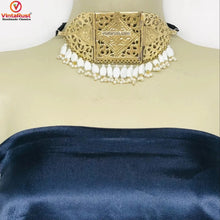 Load image into Gallery viewer, Vintage White Stones and Pearls Jewelry Set