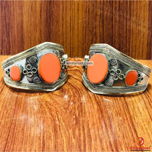 Load image into Gallery viewer, Rustic Charm Vintage Silver Cuff Bracelet
