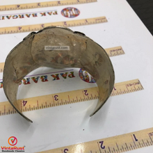 Load image into Gallery viewer, Silver Kuchi Handcuff Bracelet