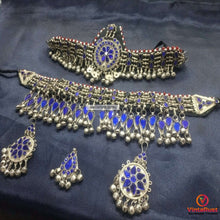 Load image into Gallery viewer, Blue Glass Stones Ethnic jewellery Set