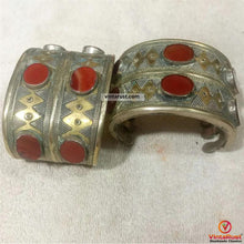 Load image into Gallery viewer, Handmade Handcuffs Inlaid with Glass Stones Bracelet