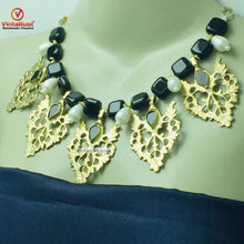Load image into Gallery viewer, Tribal Stone and Pearls Beaded Motif Jewelry Set
