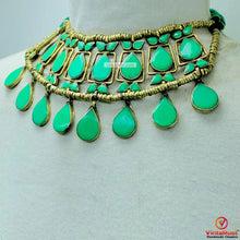 Load image into Gallery viewer, Tribal Green Stone Choker Necklace With Earrings