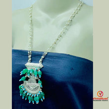 Load image into Gallery viewer, Oxidized Silver Jewelry Set With Green Stones