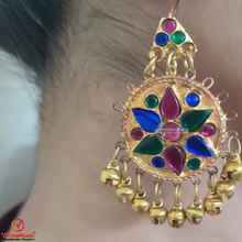 Load image into Gallery viewer, Golden Dangle Massive Earrings