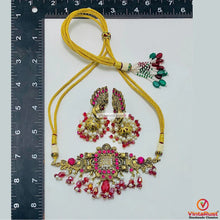 Load image into Gallery viewer, Handmade Jewelry Set With Pearls and Beads