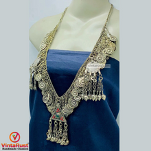 Load image into Gallery viewer, Tribal Kuchi Necklace With Dangling Tassels