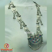Load image into Gallery viewer, Nomadic Long Pendant Necklace With Bells