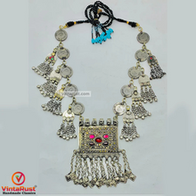 Load image into Gallery viewer, Vintage Coins Chain Necklace With Dangling Pendant