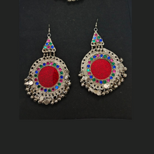 Load image into Gallery viewer, Tribal Vintage Headpiece Matha Patti and Earring Jewelry Set