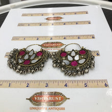 Load image into Gallery viewer, Pink and White Glass Stone Kuchi Earrings