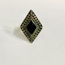 Load image into Gallery viewer, Antique Handmade Black Stone Ring