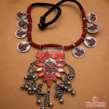 Load image into Gallery viewer, Antique Green Or Red Stones Kuchi Necklace