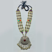 Load image into Gallery viewer, Antique Big Pendant Necklace With Tassels