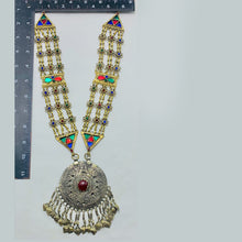 Load image into Gallery viewer, Antique Big Pendant Necklace With Tassels